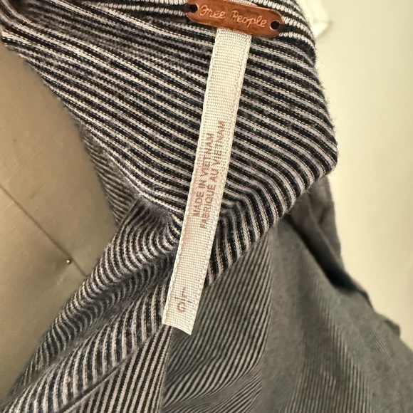 Free People Gray, Blue, and Pink Blouse Set - Picture 5 of 16